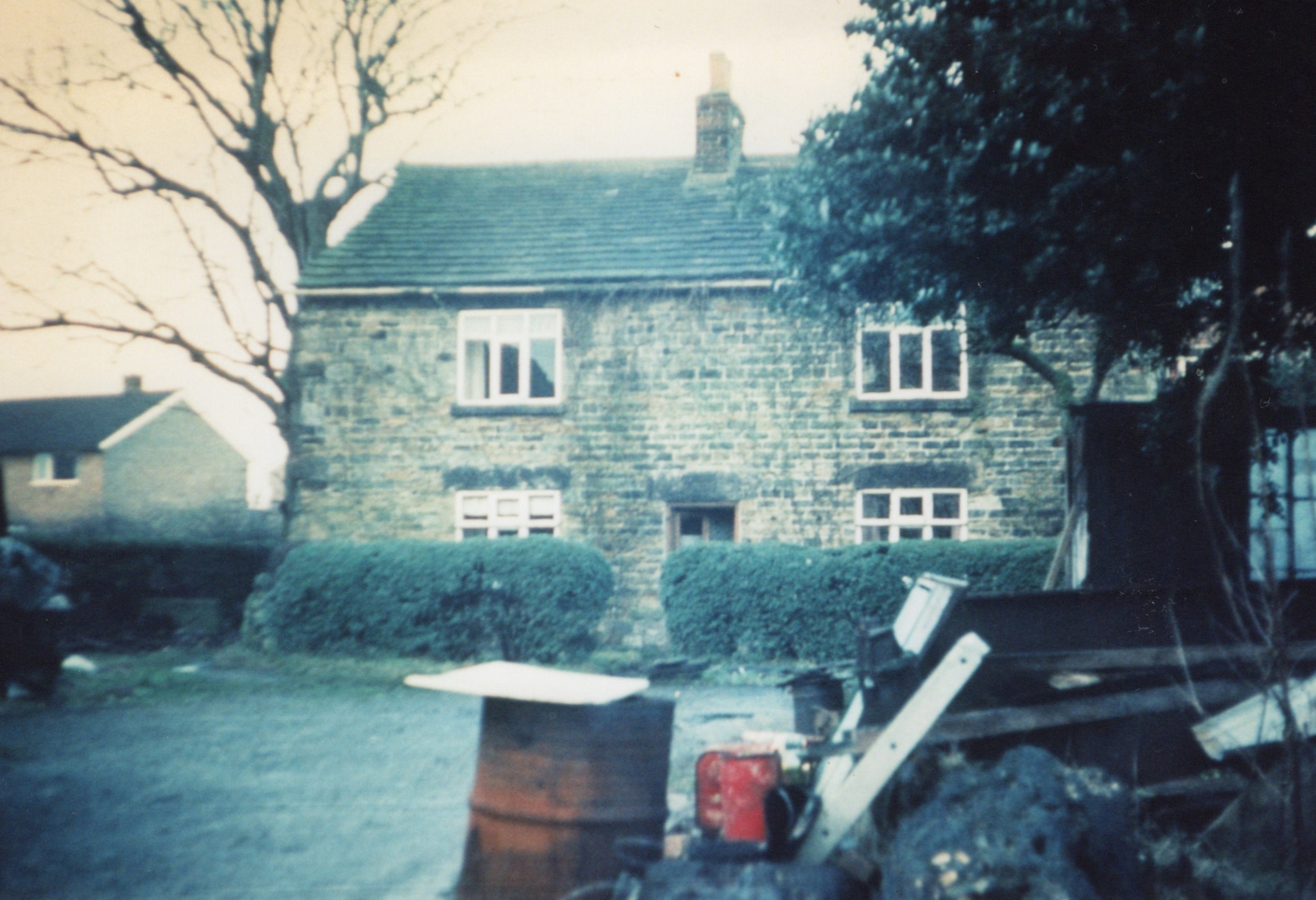 JE41 William Archer's house on Mawfa Lane taken in 1973, before demoli