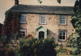 JE23 Farm House, front view