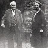 M44 Farmer Mr Ernest Hunstone and his niece, Mrs Ethel Allen, in Park 