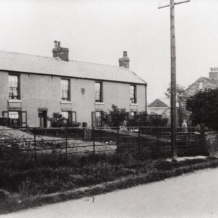 TS3 Midland Row and Midland Cottages Bradway in the early 1900s.
