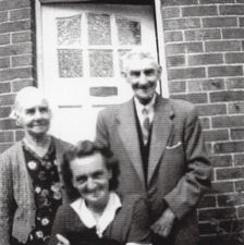 s221 Bertram Lee Murphin Shaw and Margaret, his wife, with Walter Rich